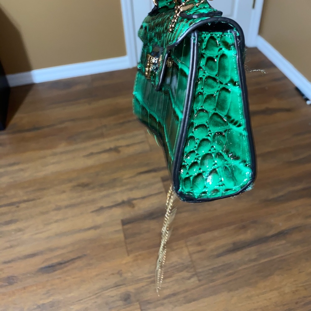 Mini Green Crocodile Bag - Picture 5 of 5